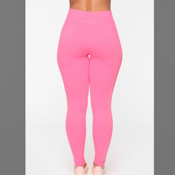 **Sold**Seamless Active Leggings - Picture 2 of 7